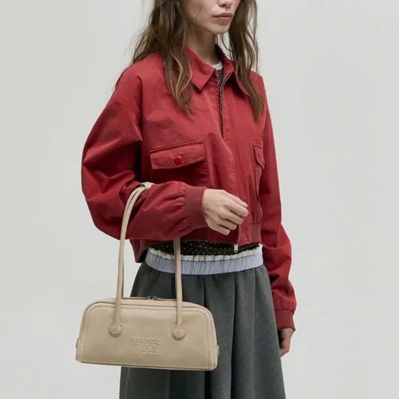 MARGESHERWOOD SOFT BAGUETTE nubuck BAG [nude] - Picture 4 of 9